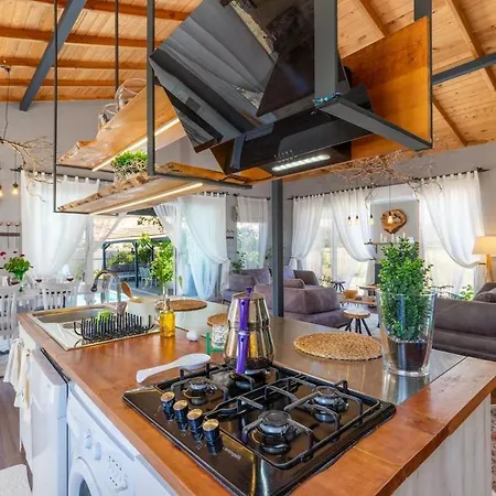 Tatil Evi Spacious With Pool & Veranda, Nature Retreat Kaş
