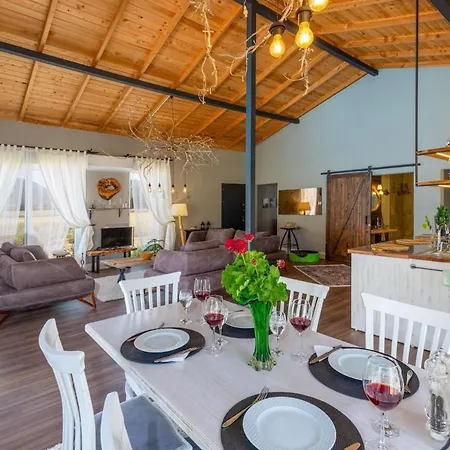 Сasa de vacaciones Spacious With Pool & Veranda, Nature Retreat Kaş